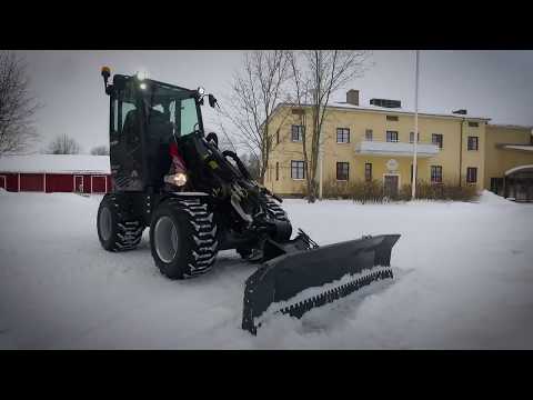 Norcar Mini Radlader im Einsatz im Schnee