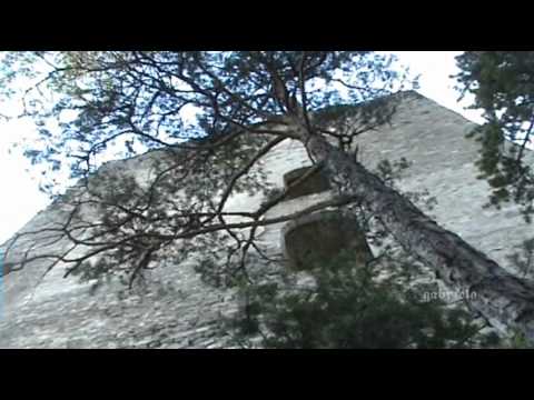 schattenspiel | aufbruchsstimmung *ruine/castle fragenstein, tirol*