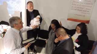 preview picture of video 'Biserica Maranata din Pantelimon - Binecuvantarea fetitei lui Efren'