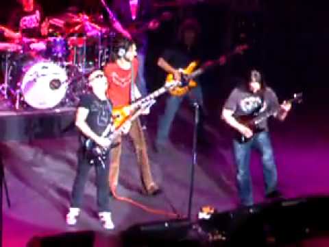 G307   Joe Satriani, John Petrucci and Paul Gilbert   Jam   YouTube