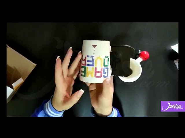Vídeo relacionado con Taza Game Over mando de consola Original Graciosa Puckator