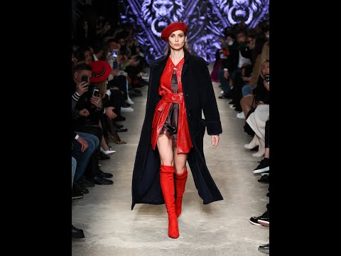 Показ Julia Dalakian на Mercedes-Benz Fashion Week Russia