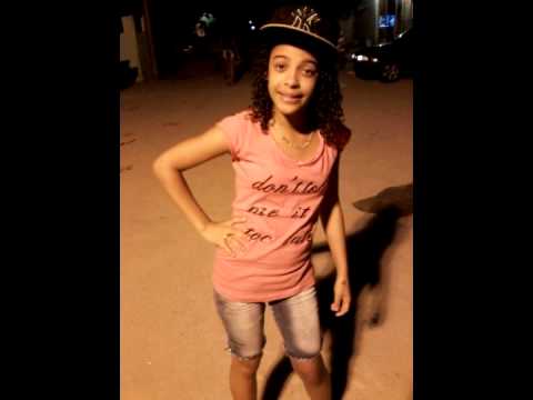 MC NOVINHO DA PRAÇA - ELAS SARRA EM MIN (( DJ' KEVIN DZINHO ))