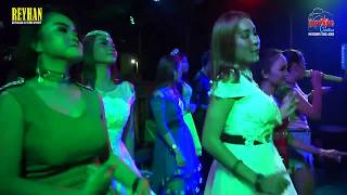 Download lagu House Music - Special moment Happy New Year 2018 mp3