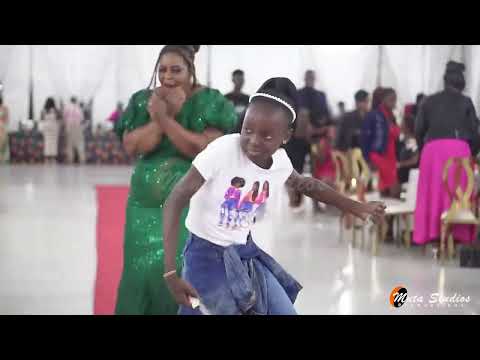 Knife girl on fire😍😊😊 #wedding#weddingday#dance#bokokochallenge#africa#mutastudiosproductions