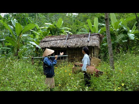 Kind woman gives single mother abandoned house - life starts from zero