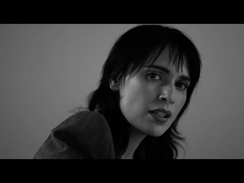 Video thumbnail for Madre