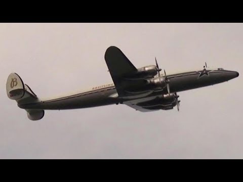 AMAZING REAL SUPER CONSTELLATION OVERFLIGHT HAUSEN RC AIRSHOW