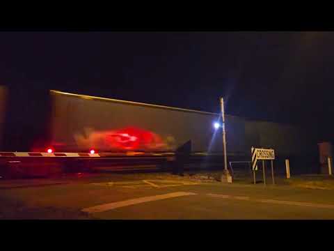 3AM9 SCT intermodal + steel to Melbourne, 1825, 2/7/24, Ararat West VIC