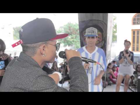Duelo de MCs - Dickson vs Xandanga (1ª Fase) - Batevolta - 12/04/15