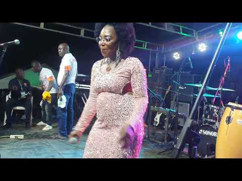 Obin Solange Aux Obsèques De Apichèkè A Ananguié - Etchou Wè