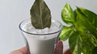 Put a bay leaf in baking soda and you will be completely delighted !