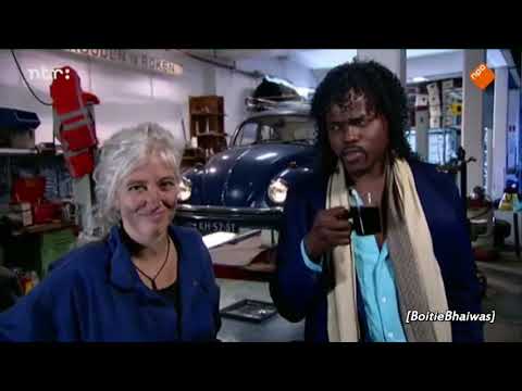 Sydney de Portier bij de garage