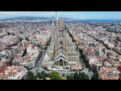 Spain Travel 4K Drone - Barcelona - La Sagrada Familia