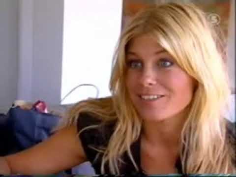 Pernilla Wahlgren & Emma Andersson snackar skor 2005