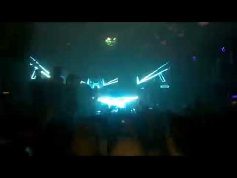 Benny Benassi dropping some deep house @Amnesia Ibiza