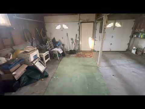 201 Carpenter Garage