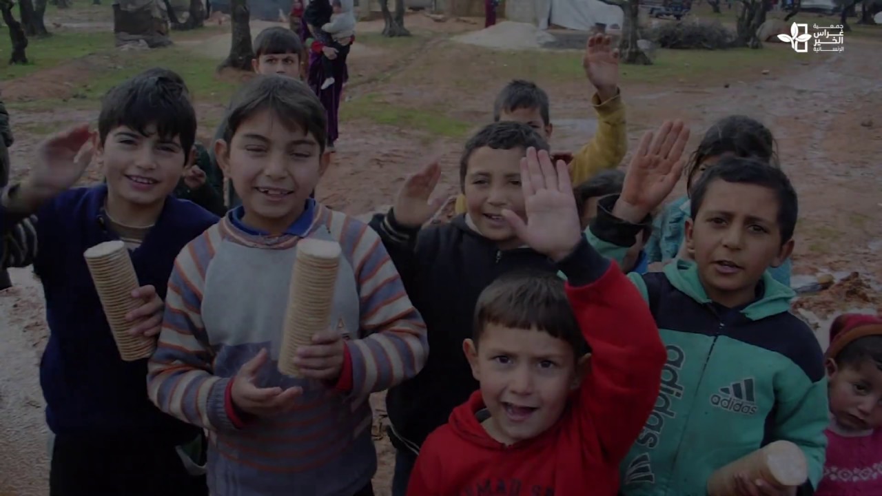 حملة الشتاء الدافئ6-تجهيز المساعدات الشتوية لتوزيعها على النازحين في الشمال السوري