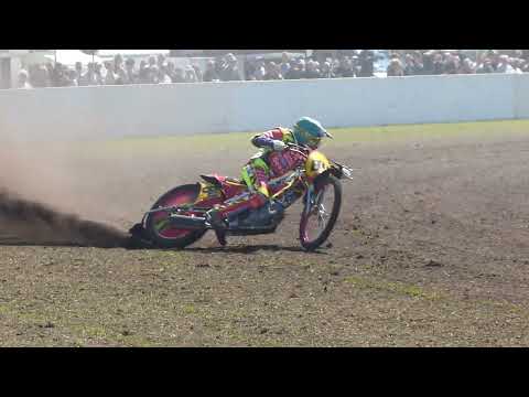 Grasbaanrace Balkbrug 18 april 2022  Heat 4 Specials Inter  1e Romano Hummel  2e Dave Meijerink