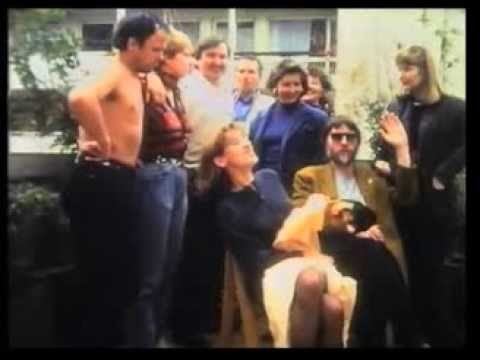 Rue des Prairies (1991) by Gérard Courant - Portrait de groupe #154