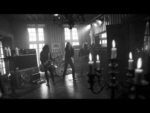 Vandenberg's MoonKings - Feel It (Official Video)