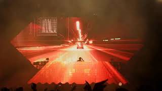 Avicii feat. Noonie Bao - City Lights [Early Version @ True Tour, Aug 2014]
