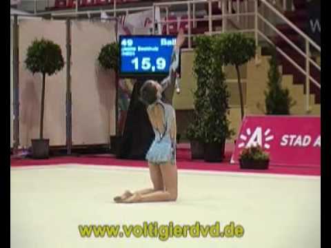 07 - Nina EVRARD - Clubs