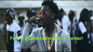 Migos ReUps and Cops New Chains. #FreeQuavoChain Movement is Over.