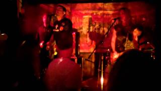 THE PURRS - "CONNECT THE DOTS" LIVE!