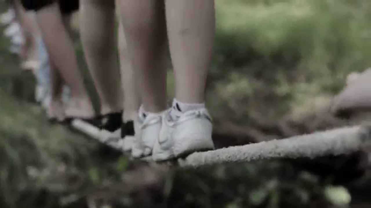 Cometas sobre los muros- TRAILER