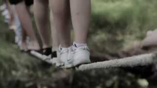 Cometas sobre los muros- TRAILER