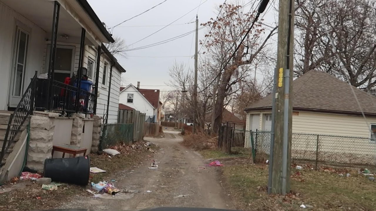 WINDSOR ONTARIO CANADA HOODS