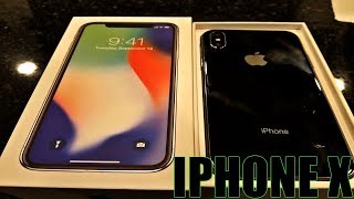 (FOUND IPHONE X/10) New Apple iPhone X FREE! iPhone X Release Day Dumpster Diving Apple Store!