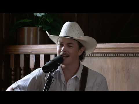 Zach Top - Busy Doin' Nothin' (Acoustic Video)