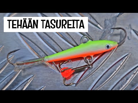 TASAPAINOPILKIN VALMISTUS - MAALATAAN PENSSELILLÄ JA VESIVÄREILLÄ