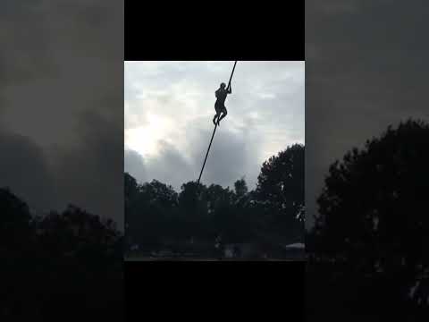 She JUMPS 17.58m! 🤯 (Fierljeppen)