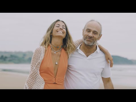 Sofía Ellar - Patas de Alambre (Videoclip Oficial)