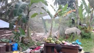 preview picture of video 'Pulling Down an Earthquake Damaged Wooden Home'