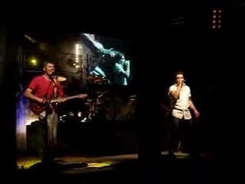 download lagu mp3 mp4 U2 Shanghai, download lagu U2 Shanghai gratis, unduh video klip U2 Shanghai