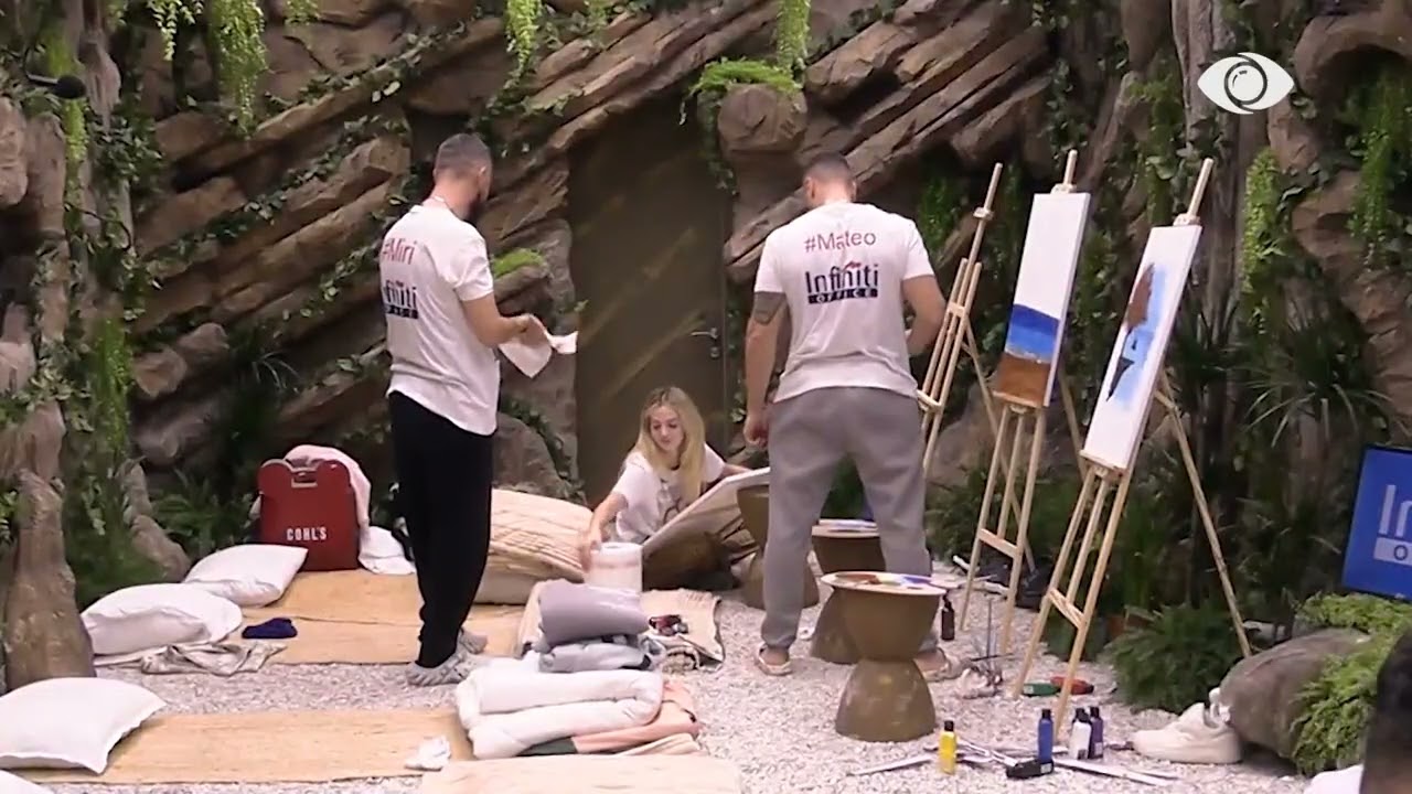 “Dashuria për dy njerëz është e ngatërruar?”/ Miri bisedon me Selin për pikturën e saj