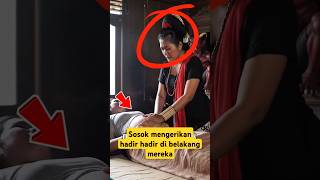 Download lagu A powerful shaman cures a pregnant woman. #shorts #shaman #horror #apparition mp3