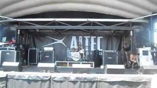 Breathe Carolina- Tripped and fell in Portland  (Live) warped tour 2010!