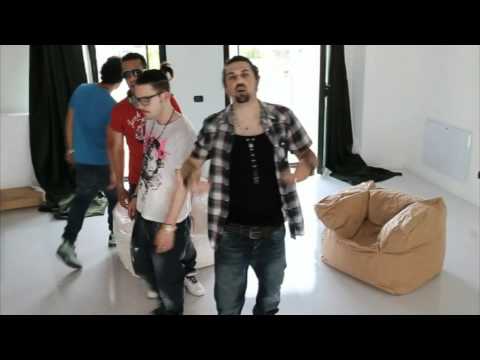FUNKY GIGOLO'  -  DIMMI COS'E'  (Official Video 2011)