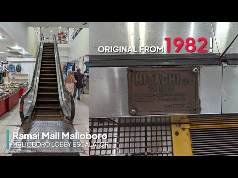 Escada rolante Hitachi antiga - Ramai Mall Yogyakarta (Lobby Malioboro)