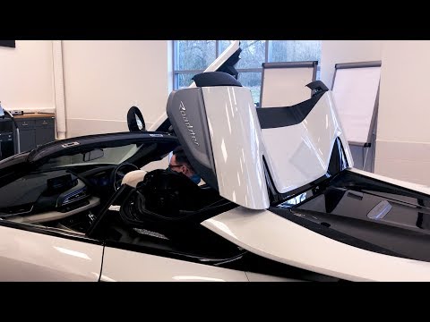 Teaser: BMW i8 Roadster.