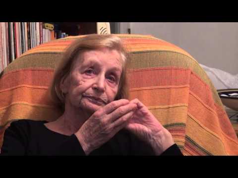 La haine de la foule contre une femme tondue