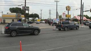 Man allegedly banging on car windows shot by driver in north San Antonio, police say