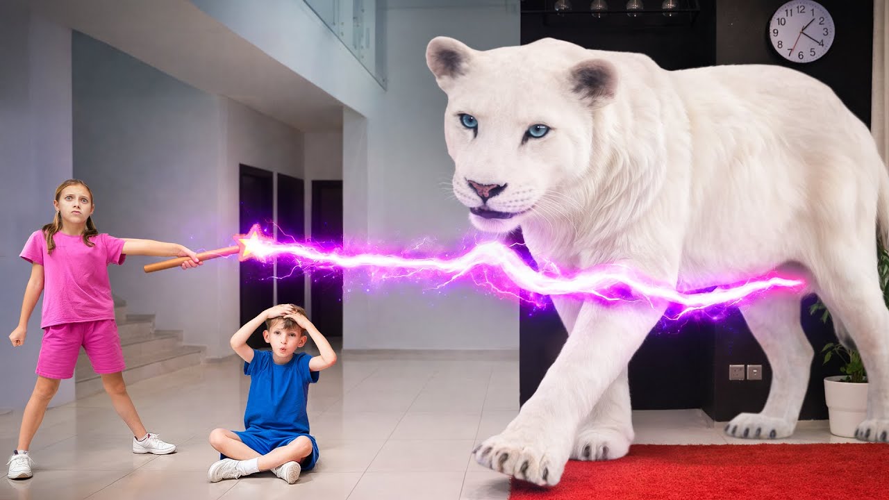 White Lion is Real! Magic Wand Turns Toy Zoo into Wild Animals | Vania Mania Kids