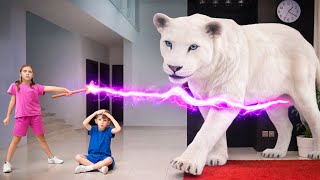 Download lagu Singa Putih itu Nyata! Tongkat Sihir Mengubah Kebun Binatang Mainan Menjadi Hewan Liar mp3