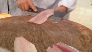 preview picture of video 'Chinese Cooking Class Part 1 - Preparing the Fish'